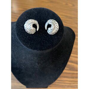 Crown Trifari silver tone leaf design clip earrings vintage